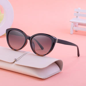 Lunettes de soleil œil de chat Dl-D7512 pour femmes, monture en métal noir, verres TAC, protection UV400, mode outdoor. - Product Image 5