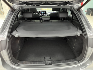 2022 Me-rcedes <span class=keywords><strong>Benz</strong></span> GLA 200 Voiture à essence, SUV 5 portes 5 places, 1.3T, - Product Image 5