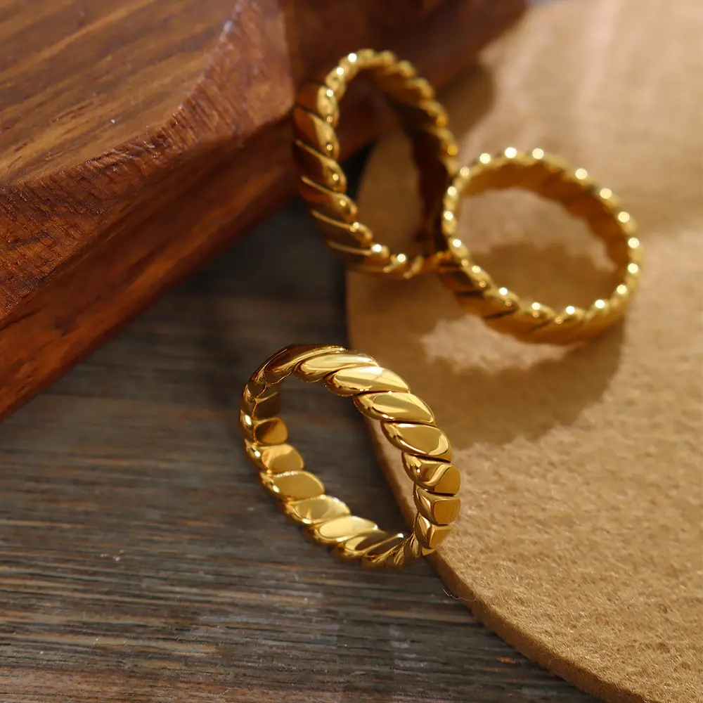 Wholesale Minimalist Jewelry Simple 18K Gold Plated Twist Fidget Rings Fashion Vintage Stainless Steel Finger Rings For Women