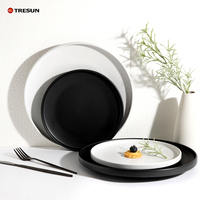 Assiette de présentation en céramique mate noire, écologique, moderne, à bord festonné, pour restaurant, hôtel, salade, steak, vente en gros