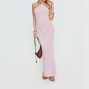 Abito <span class=keywords><strong>Lungo</strong></span> Estivo da Spiaggia in Maglia Aperta con Collo Halter, Design Personalizzato OEM/ODM, Stile Boho Chic <span class=keywords><strong>Rosa</strong></span> all'Uncinetto per Donne Eleganti - Product Image 1