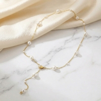 Collier réglable en acier titane pour femme, avec élément perle d'imitation, chaîne fine et délicate pour clavicule en acier inoxydable
