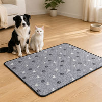 Tapis absorbant pour animaux de compagnie en polyester lavable et réutilisable, antidérapant, avec motif de patte pour chats et chiens, toutes saisons