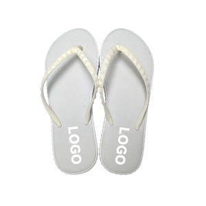 Tongs imprimées personnalisées pour femmes Logo personnalisé pour mariage Petites quantité minimale de commande Livraison rapide Tongs taille 36-47 pantoufles pour femmes - Product Image 4