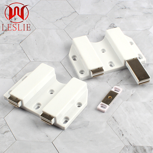 Apriporta in plastica con <span class=keywords><strong>serratura</strong></span> magnetica di alta qualità per armadi e armadi pop up il Buffer di due porte - Product Image 5