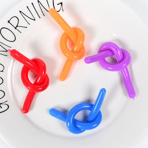 Cuerda Elástica de TPR de Colores de Nueva Tendencia para Jugar con Fideos, Juguete Antiestrés para Niños y Adultos de 5 a 7 Años, Marca QF - Product Image 1