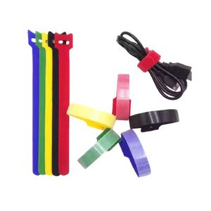 Attaches-câbles Velcro en T double face, personnalisables en couleur, en nylon, fournies par le fabricant - Product Image 2