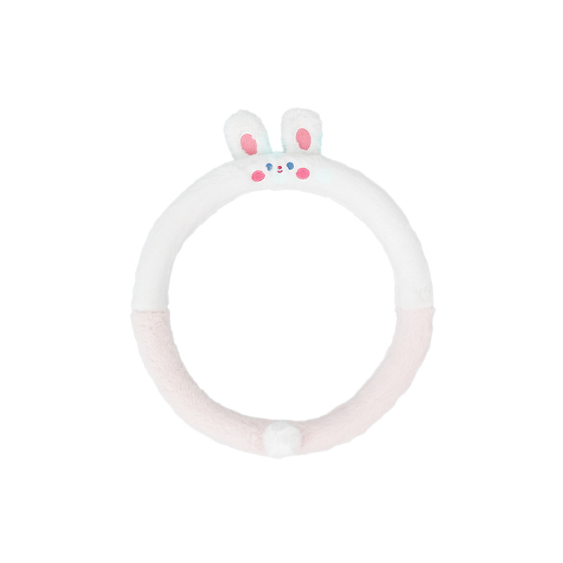 Couvre volant lapin brodé en fourrure de lapin