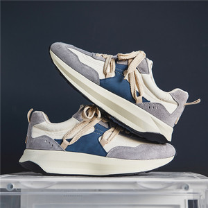 Zapatos casuales para hombre, ligeros, transpirables, modernos, de nuevo diseño, duraderos, cómodos, deportivos, con aumento de altura. - Product Image 1