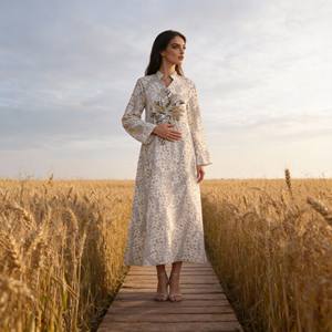 อาบายะห์หรูหราประดับด้วยคริสตัลโพลีเอสเตอร์สำหรับสตรีชาวมุสลิมในงานปาร์ตี้และงานอีเว้นท์ รับผลิตตามสั่งขายส่ง - Product Image 4