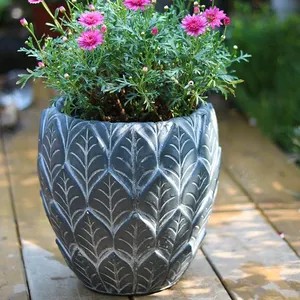 Pot tanaman keramik dekoratif taman rumah pot tanah liat serat timbul pot bunga serat kaca hitam