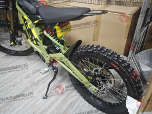 La dernière version de la moto tout-terrain pour adultes 2025 Light X Surron - Product Image 3