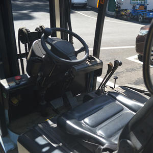 Montacargas eléctrico Hyster usado de 1.5 toneladas con contrapeso - Product Image 2