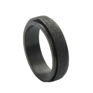 Anillo redondo esmerilado de acero de titanio para hombre, estilo retro punk, joyería de regalo - Product Image 4