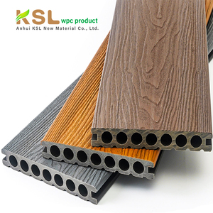 Terraza Exterior Tradicional con Apariencia de Madera, Tarima de WPC Coextruido Impermeable, Superficie Cepillada Hueca, Garantía de 5 Años - Product Image 5