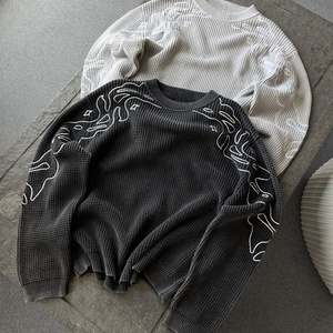 เสื้อฮู้ดดี้ผู้ชายแบบครอป ผ้าคอตตอนถักเนื้อวาฟเฟิล 370GSM คุณภาพดี 100% พร้อมซับใน พิมพ์ลายดิจิตอลโลโก้ตามสั่ง ระบายอากาศได้ดี - Product Image 3