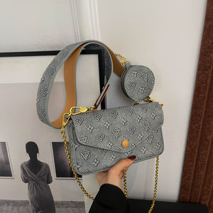 Bolso de hombro de material PU con patrón geométrico de moda. Con decoración de cadena. Adecuado para uso diario.99033 - Product Image 5