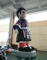 Modèle publicitaire gonflable en PVC personnalisé pour les costumes de poupées géantes d'extérieur pour les décorations de centres commerciaux