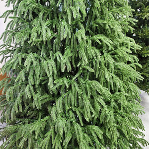 Árbol de Navidad Artificial Gigante de 8 Pies, Hojas en Forma de Sauce, Material de PE Suave, Árbol de Navidad Completamente de PE con Base Giratoria - Product Image 3