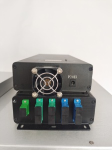 Mini EDFA TL-1550-4 * 16dbm 4 ports 1550nm avec l'équipement optique de <span class=keywords><strong>fibre</strong></span> de 16dB CATV de haute performance - Product Image 4
