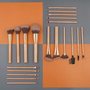 Ensemble de 20 pinceaux de maquillage dorés, poils synthétiques, manche en aluminium, logo personnalisé, pinceaux cosmétiques professionnels de luxe pour le visage et les yeux - Product Image 1