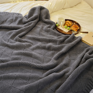 <span class=keywords><strong>TN</strong></span> Classique Élégant <span class=keywords><strong>et</strong></span> disponible en plusieurs couleurs Couvertures épaisses pour l'hiver Couverture tricotée King Size pour la décoration intérieure - Product Image 5