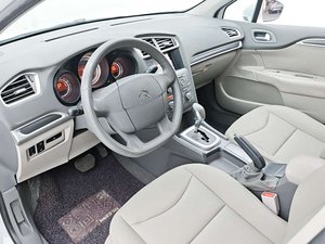 Voitures d'<span class=keywords><strong>occasion</strong></span> Citroën <span class=keywords><strong>C4</strong></span> Berline Conduite à Gauche Automatique Traction Avant 1.8L Faible Kilométrage Sans Accident Vente en Gros à l'Export 2013-2016 - Product Image 4