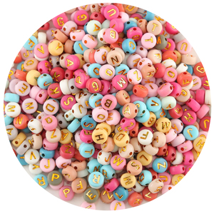 100pcs perles rondes en acrylique coloré petites perles avec <span class=keywords><strong>lettre</strong></span> or Alphabet pour la fabrication de bijoux - Product Image 1