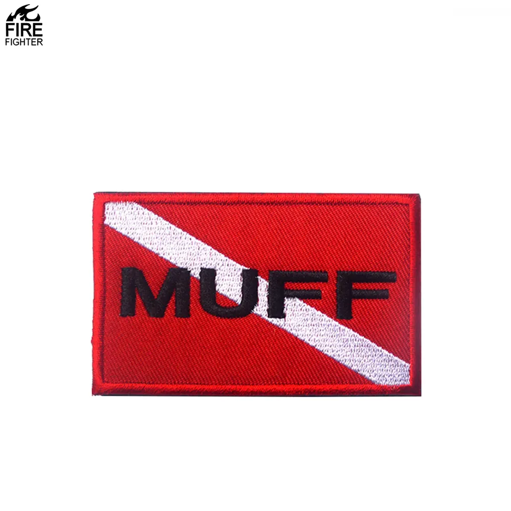 Black & Red Brand MUFF ricamo divertente personalizzato lettera Patch Stick su Caps Fashion Design con forte gancio