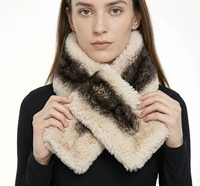 Écharpe rayée tendance en fausse fourrure de lapin de haute qualité pour femme adulte, chauffe-cou en peluche chaud pour l'hiver, vente directe usine, ODM