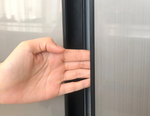 Grand congélateur commercial à 4 portes en acier inoxydable pour cuisine professionnelle avec températures de refroidissement - Product Image 4