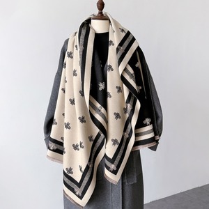 Mode européenne 185*65cm hiver abeilles motif Jacquard cachemire sensation écharpe femmes épais Pashmina surdimensionné châle hiver abeille écharpe - Product Image 2
