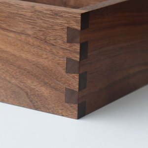 Boîte de rangement en noyer noir écologique faite à la main à trois compartiments avec couvercle rabattable, joint en queue d'aronde, <span class=keywords><strong>bois</strong></span> massif, style vintage, organisateur de bureau - Product Image 6