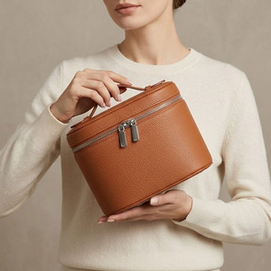 Elegant Letter Pattern Eco-Friendly Portable Cosmetic <b>Box</b> Handheld Travel <b>Makeup</b> Organizer Professional for PU Leather - Product Image 6