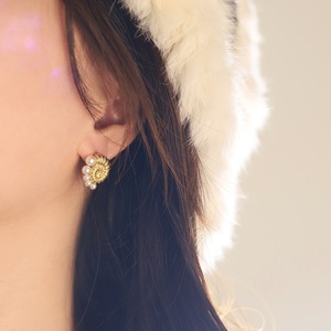 Boucles d'oreilles clous style océan en acier inoxydable plaqué or avec imitation perle et avion pour les femmes tendance en vacances à la mer - Product Image 6