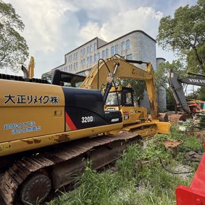 Pelle sur chenilles Caterpillar 320D2 de 20 tonnes d'occasion en excellent état de fonctionnement à prix réduit à Shanghai - Product Image 2