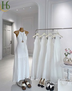 Robe longue blanche décontractée unie en dentelle naturelle, col halter, nœud sur l'épaule, sans manches, élégante, légère, respirante, tissée - Product Image 2