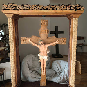 Figuras Católicas <span class=keywords><strong>de</strong></span> Resina Pintadas a Mano, <span class=keywords><strong>Cruz</strong></span> Cristiana <span class=keywords><strong>de</strong></span> Jesucristo, Decoración del Hogar, Placa <span class=keywords><strong>de</strong></span> Pared Religiosa Crucifijo <span class=keywords><strong>de</strong></span> 19.09'' <span class=keywords><strong>de</strong></span> Alto - Product Image 4