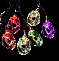 Lumière de plafond suspendue LED 2026 en acrylique, cubes de glace RGB colorés, contrôle Bluetooth, pour décoration de mariage et événements festifs