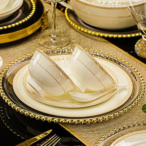 Servizio di Piatti in Porcellana Cinese Premium 60 Pezzi 16 Servizi Stile Europeo Royal Bone Stoneware con Bordo Dorato - Product Image 3