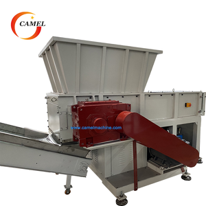 Trituradora de plástico y madera de eje único resistente con cinta transportadora y detector de metales - Product Image 3