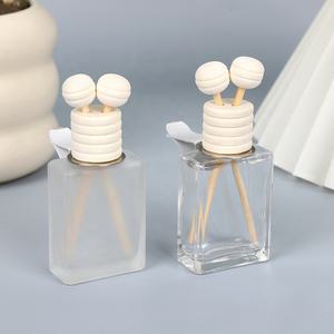 Rafraîchisseur d'air de voiture en verre écologique de 15ml avec couvercle en bois comprenant des bâtons de <span class=keywords><strong>parfum</strong></span> diffuseurs de <span class=keywords><strong>parfum</strong></span> bouteille de <span class=keywords><strong>parfum</strong></span> rechargeable - Product Image 3