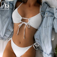 Ensemble de bikini trois pièces sexy blanc à une épaule, taille haute, string pour femmes, vêtements de plage, fabrication d'usine 2026, nouveau modèle