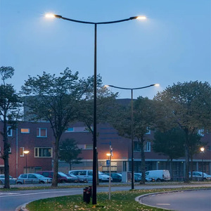 ขายส่งโคมไฟถนนแบบสองแขนยาว 10 เมตร ชุบกัลวาไนซ์แบบจุ่มร้อน; เสาไฟถนนสำหรับทางหลวงขนาด 6 เมตร, 8 เมตร และ 12 เมตร - Product Image 1