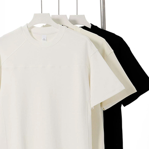 2025 Summer Premium Heavyweight Knitted Tee Technologie de refroidissement en coton de soie glacée avec conception Streetwear à épaule inclinée - Product Image 2