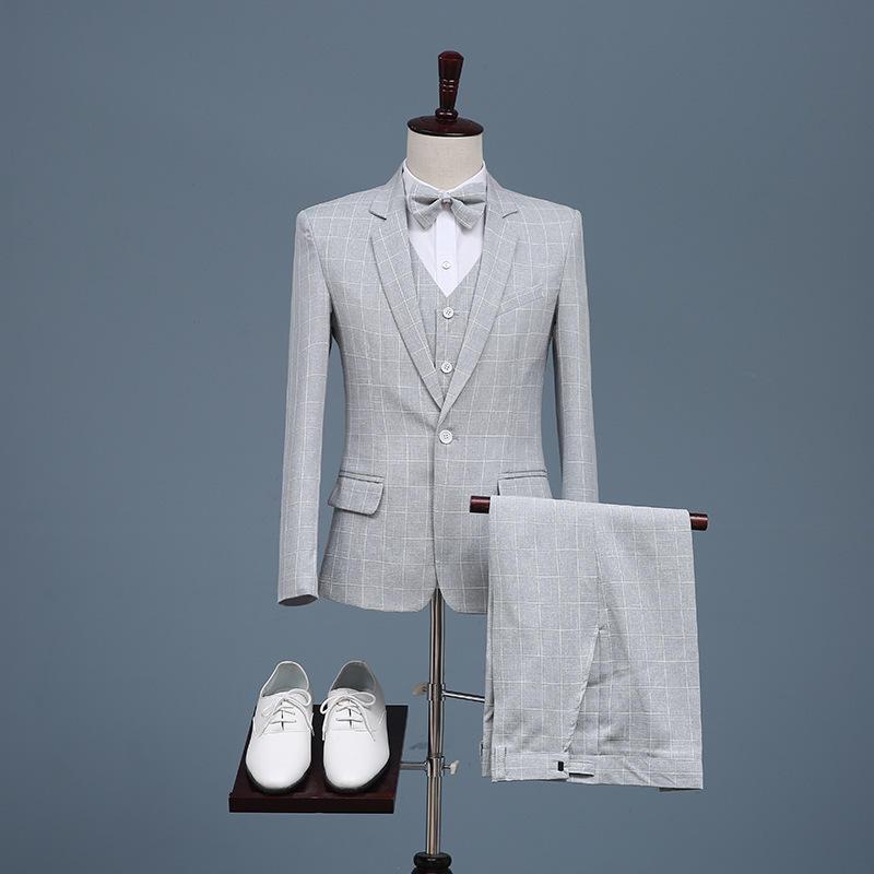 Traje de tres piezas gris (con chaleco)