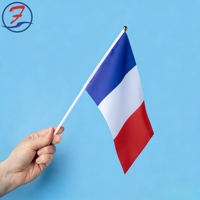 Petits drapeaux suisses à main sur bâtonnet 15x20cm en polyester