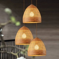 Lampe suspendue en rotin naturel tressé, style chandelier, pour décoration de maison de style côtier, bureau, salon, chambre.