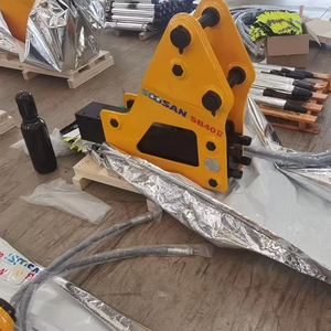 Brise-roche latéral Soosan SB40 – Corps principal du produit – Approvisionnement direct usine – Garantie d'un an – Caractéristiques standard incluses - Product Image 1