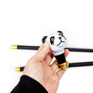 Canne décorative Panda Noir et Blanc de 36,6 pouces, bâton de marche tendance pour déguisement, idéal pour les fêtes cosplay et Halloween, vente en gros - Product Image 2
